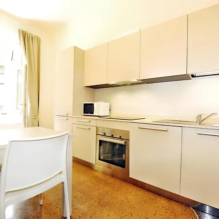 Apartment 1906
